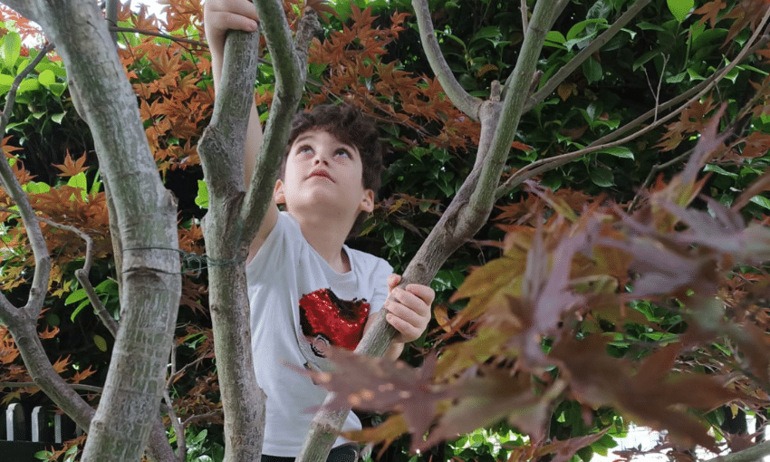 Foto di Luigi, bambino sostenuto da Rise Together Foundation